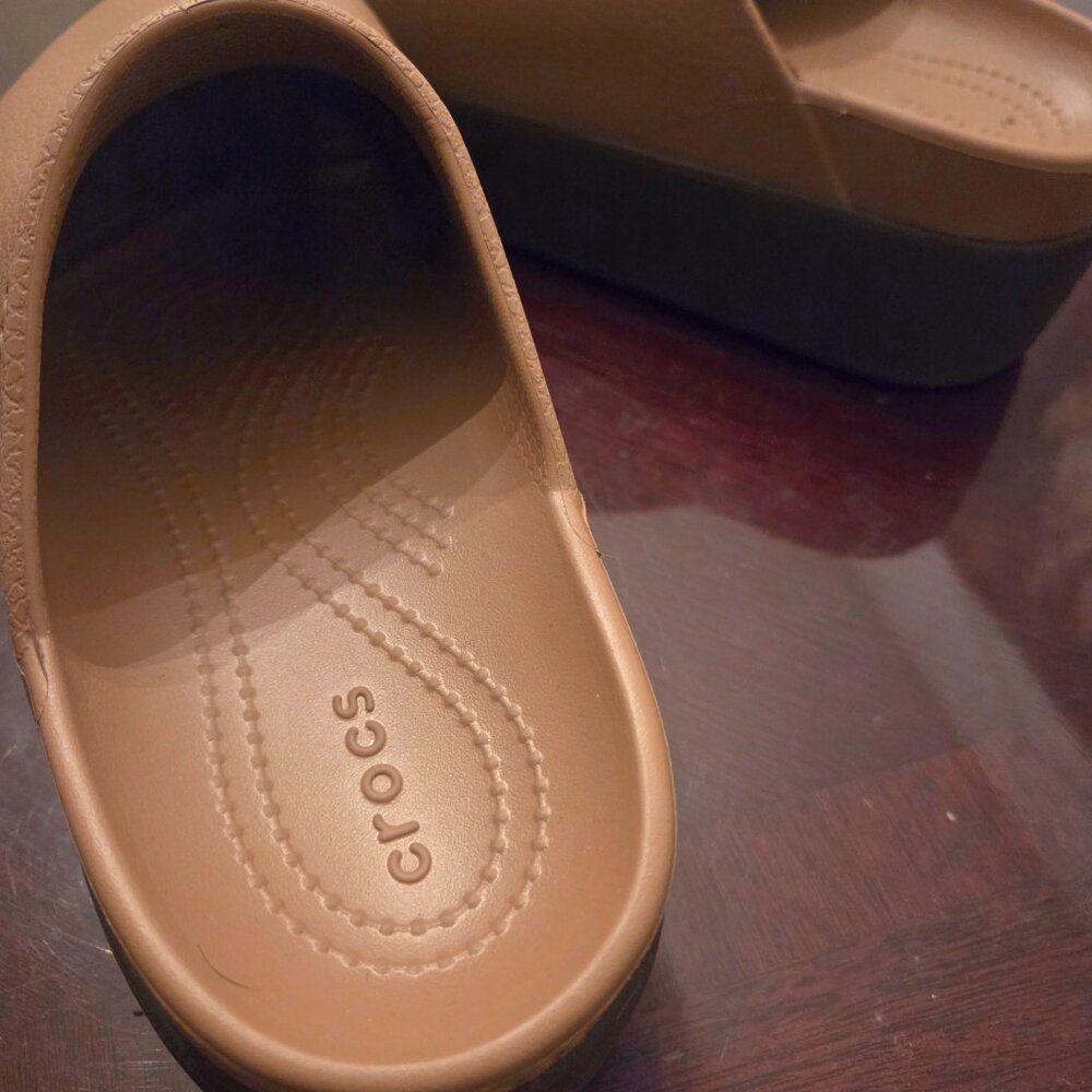 Crocs Women's Dylan Sepia Platform Clogs Slides Brown Relaxed Comfort Shoes Sz 9 - Picture 2 of 3